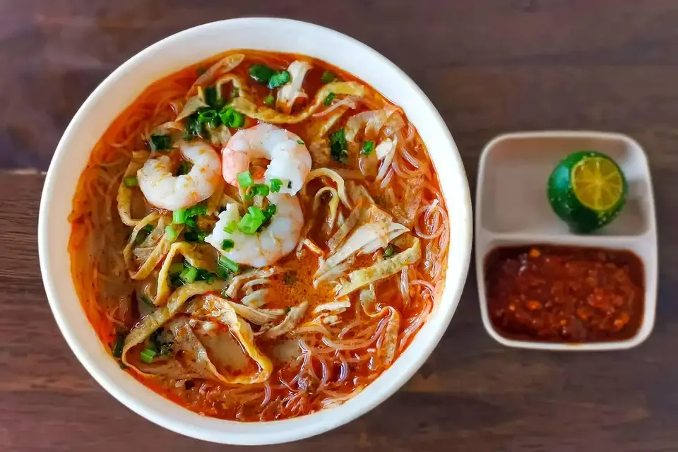 Laksa with shrimp as a motif from the Kuching food tour